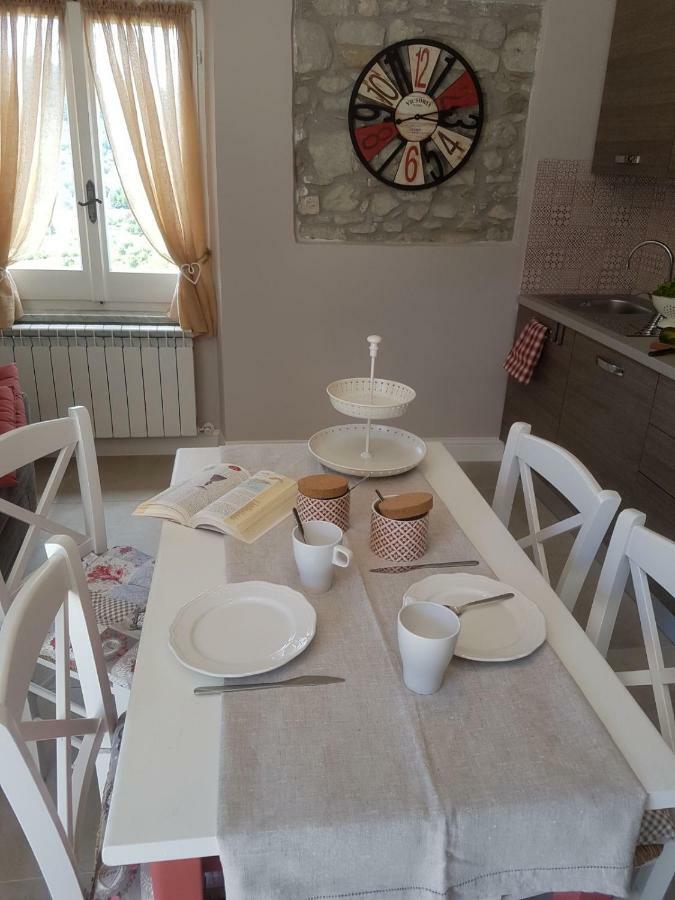Appartement Un Soffio Dal Cielo à Beverino Extérieur photo